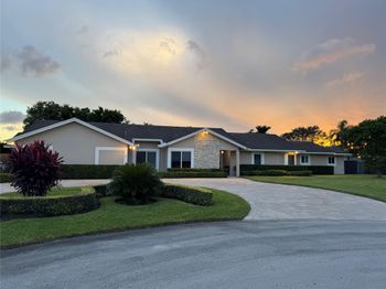 15210 SW 163