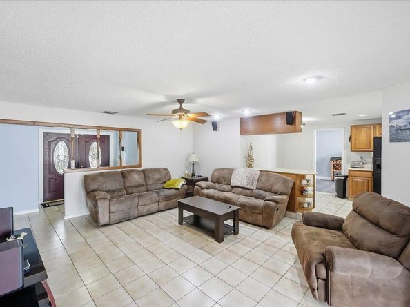 8301 SW 27th Place, Davie FL 33328