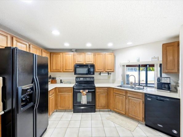 8301 SW 27th Place, Davie FL 33328