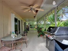 11149 Helena Dr, Cooper City FL 33026