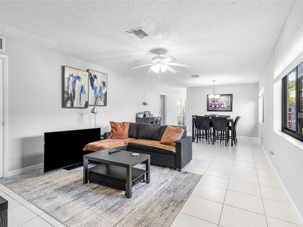 1640 Palmland Dr 1640, Boynton Beach FL 33436