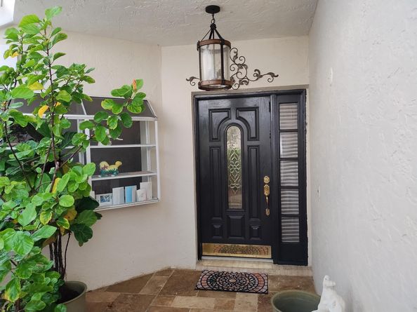 906 Dickens Place, West Palm Beach FL 33411