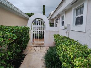 906 Dickens Place, West Palm Beach FL 33411
