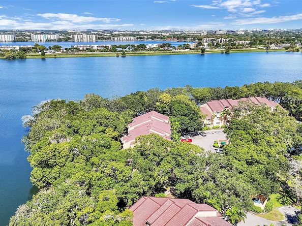 2465 NW 33 1509, Oakland Park FL 33309