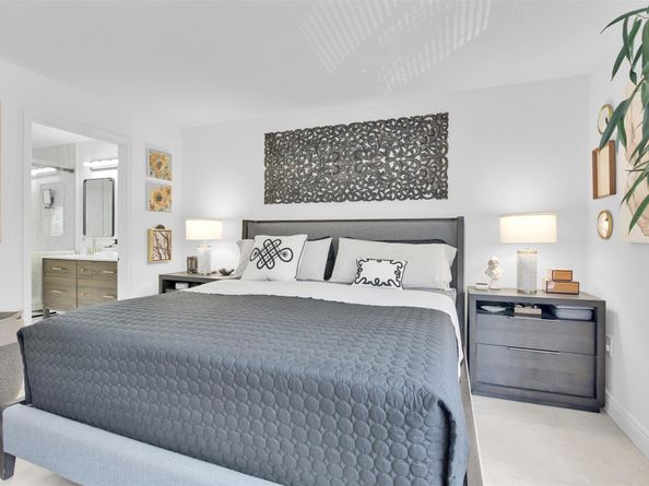 2465 NW 33 1509, Oakland Park FL 33309