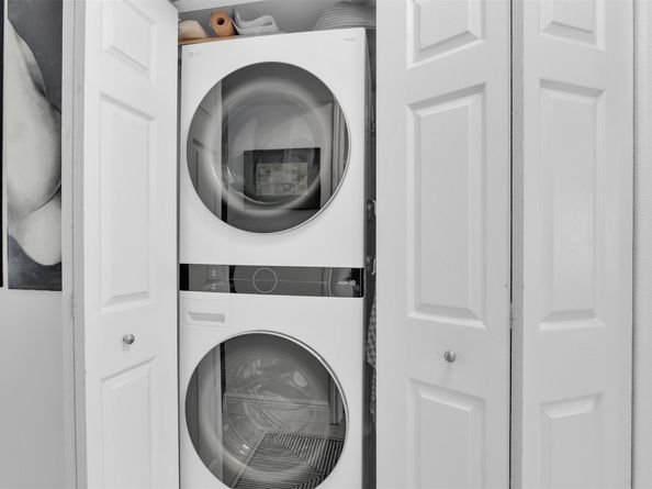 2465 NW 33 1509, Oakland Park FL 33309