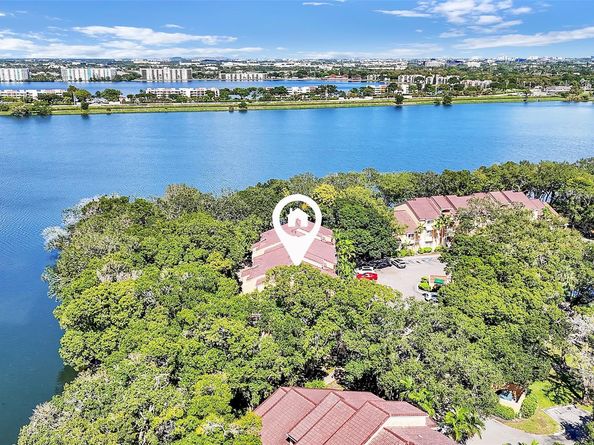 2465 NW 33 1509, Oakland Park FL 33309