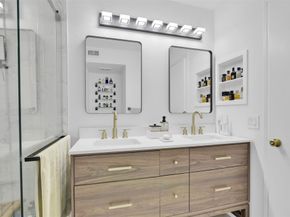 2465 NW 33 1509, Oakland Park FL 33309