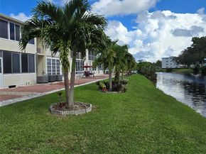 165 Tilford H 165, Deerfield Beach FL 33442