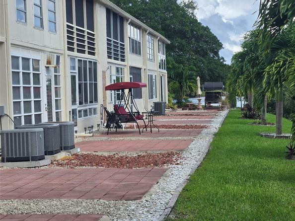165 Tilford H 165, Deerfield Beach FL 33442