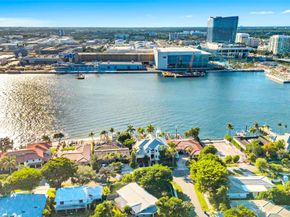 2100 Manatee Dr, Fort Lauderdale FL 33316