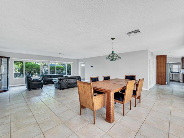 2100 Manatee Dr, Fort Lauderdale FL 33316