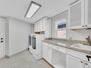 2100 Manatee Dr, Fort Lauderdale FL 33316