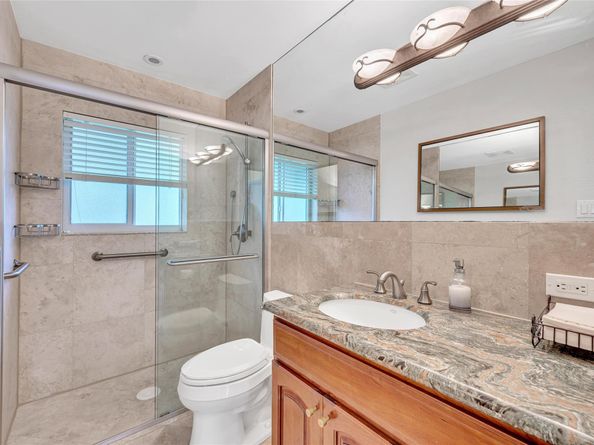 2100 Manatee Dr, Fort Lauderdale FL 33316