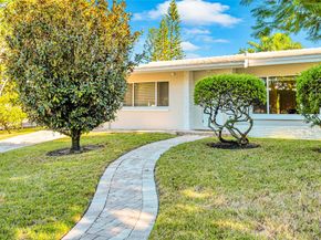 2100 Manatee Dr, Fort Lauderdale FL 33316