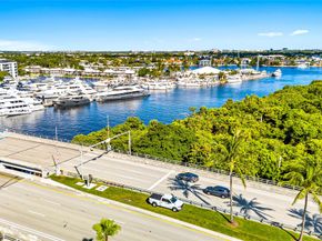 2100 Manatee Dr, Fort Lauderdale FL 33316