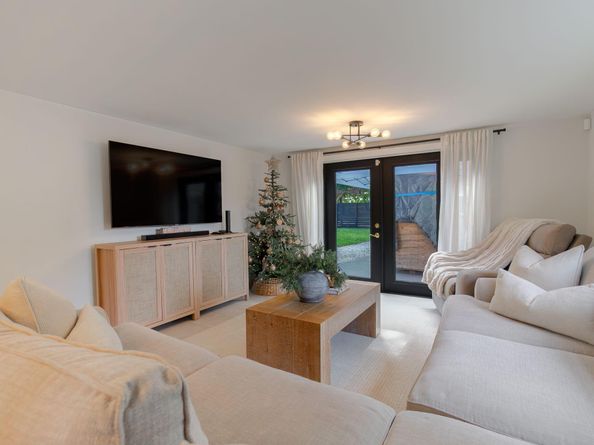 537 NE 14th Court, Fort Lauderdale FL 33304