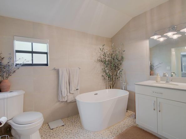 537 NE 14th Court, Fort Lauderdale FL 33304