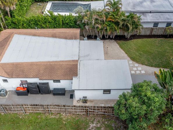 537 NE 14th Court, Fort Lauderdale FL 33304