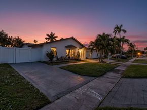 912 SE 15th Court, Deerfield Beach FL 33441