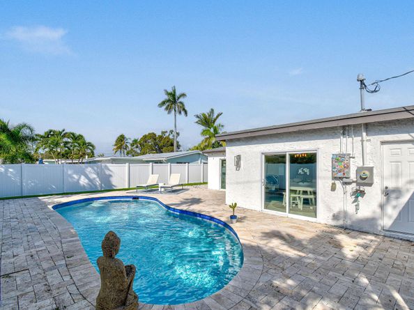 912 SE 15th Court, Deerfield Beach FL 33441