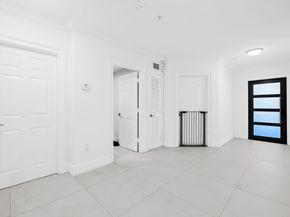 456 E Boca Raton Rd, Boca Raton FL 33432