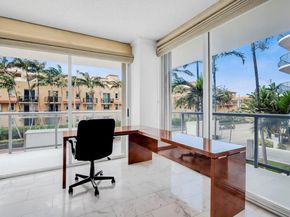 8855 Collins Ave 2D, Surfside FL 33154