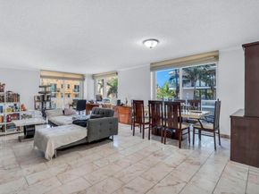 8855 Collins Ave 2D, Surfside FL 33154