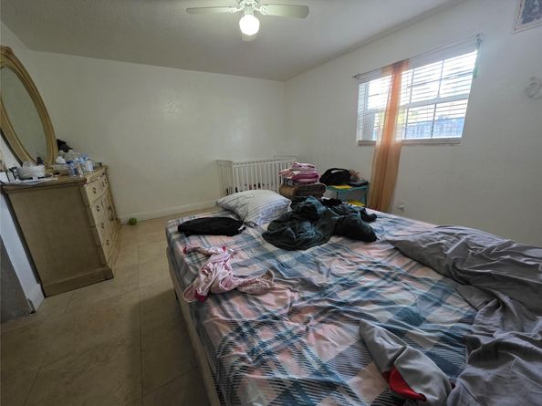 1970 NW 32nd St, Oakland Park FL 33309