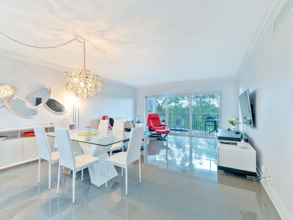 2950 N Palm Aire Dr 401, Pompano Beach FL 33069