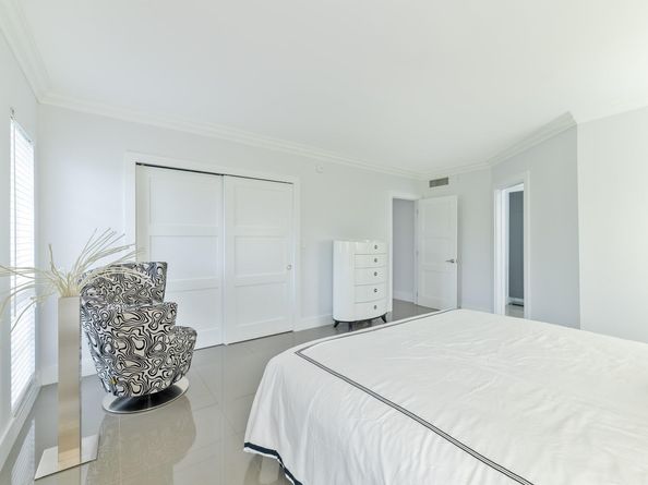 2950 N Palm Aire Dr 401, Pompano Beach FL 33069