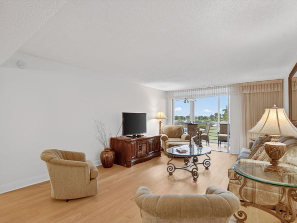 23249 Barwood Lane N 405, Boca Raton FL 33428