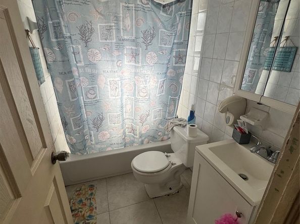 1300 NW 42nd St, Miami FL 33142