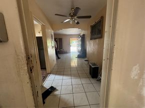 1300 NW 42nd St, Miami FL 33142