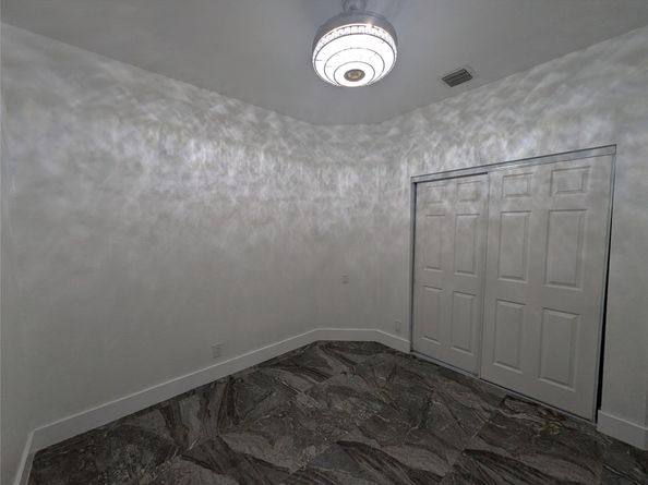 4572 SW 14th St, Deerfield Beach FL 33442