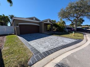 4572 SW 14th St, Deerfield Beach FL 33442