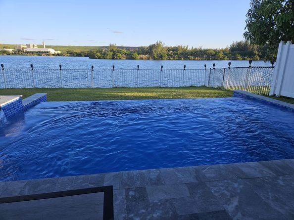 4572 SW 14th St, Deerfield Beach FL 33442