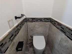 4572 SW 14th St, Deerfield Beach FL 33442