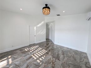 4572 SW 14th St, Deerfield Beach FL 33442