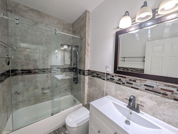 4572 SW 14th St, Deerfield Beach FL 33442