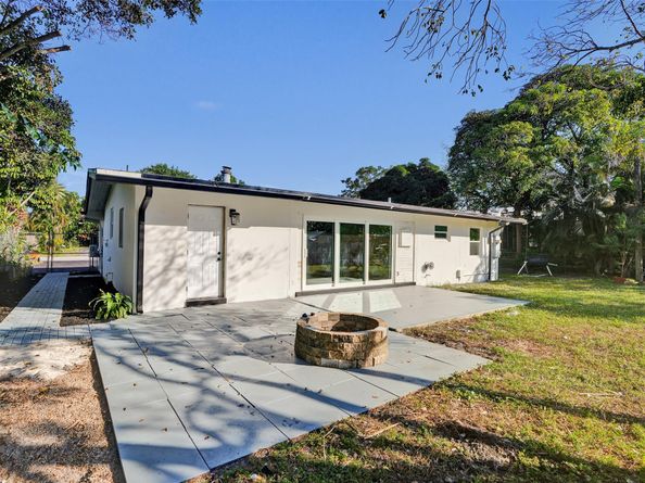 3024 SW 10th St, Fort Lauderdale FL 33312