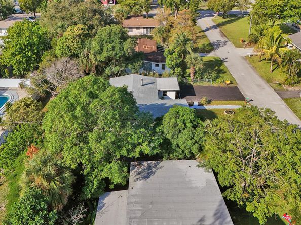 3024 SW 10th St, Fort Lauderdale FL 33312