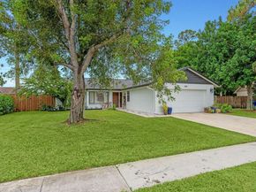 160 Parkwood Drive, Royal Palm Beach FL 33411