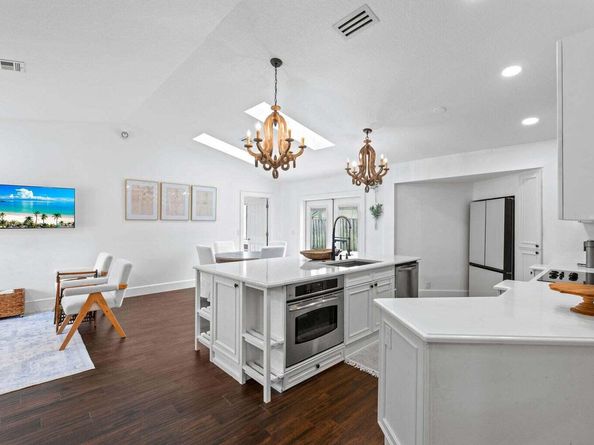 160 Parkwood Drive, Royal Palm Beach FL 33411