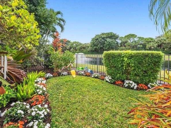 28 Laguna Terrace, Palm Beach Gardens FL 33418
