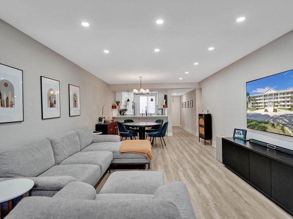 6193 Balboa Circle 201, Boca Raton FL 33433