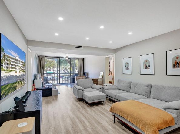 6193 Balboa Circle 201, Boca Raton FL 33433