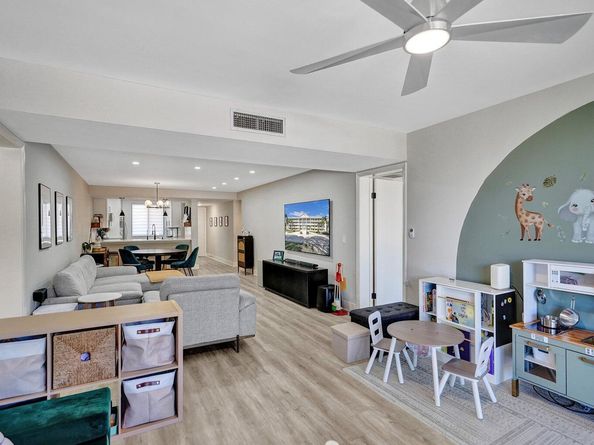 6193 Balboa Circle 201, Boca Raton FL 33433