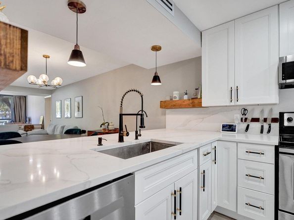 6193 Balboa Circle 201, Boca Raton FL 33433