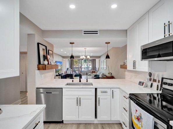 6193 Balboa Circle 201, Boca Raton FL 33433